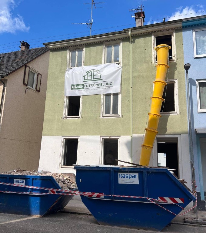 Container und Entsorgung von Bauschutt und Sperrmüll
